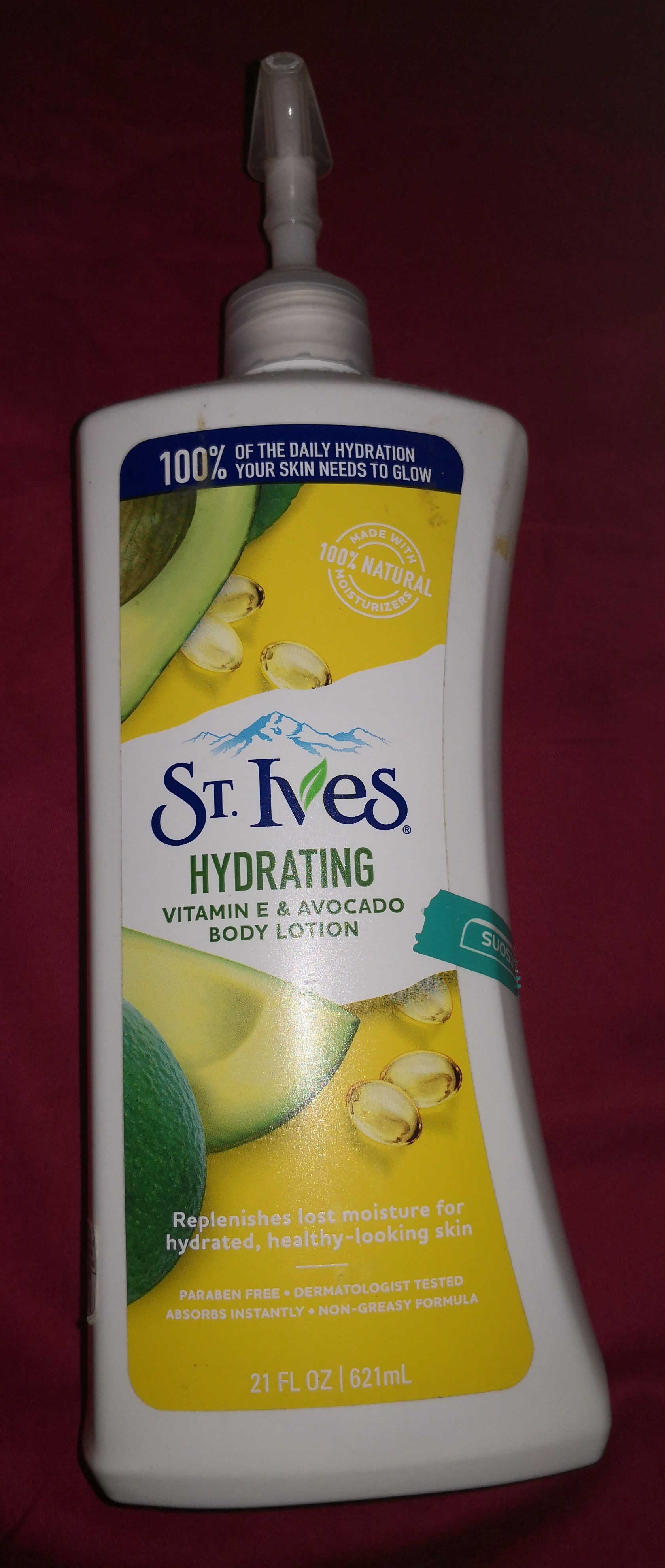 St. Ives Hydrating Vitamin E & Avocado Body Lotion - Product - en