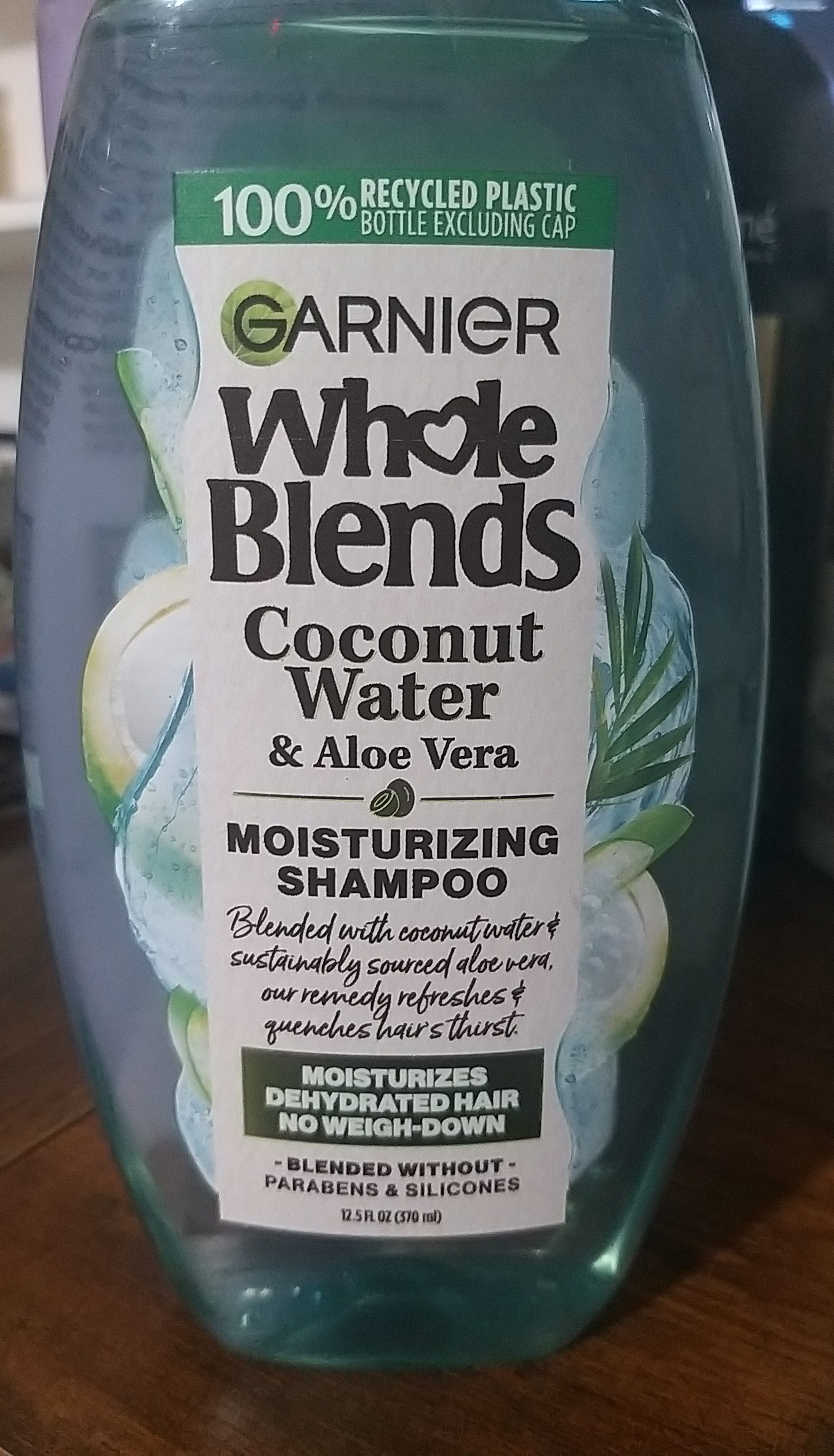 coconut water - Produkt - en
