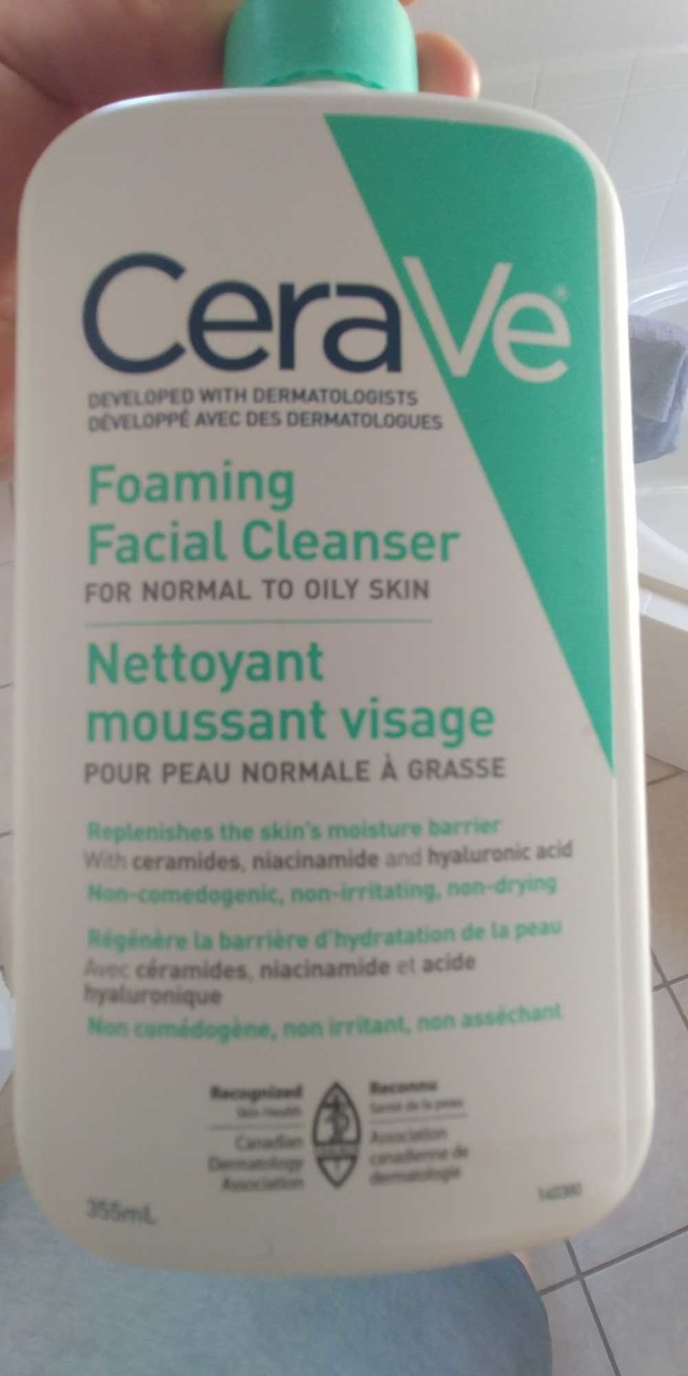 Foaming Facial Cleanser - Produkt - en