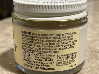 Burt’s Bees almond and milk hand cream - 4