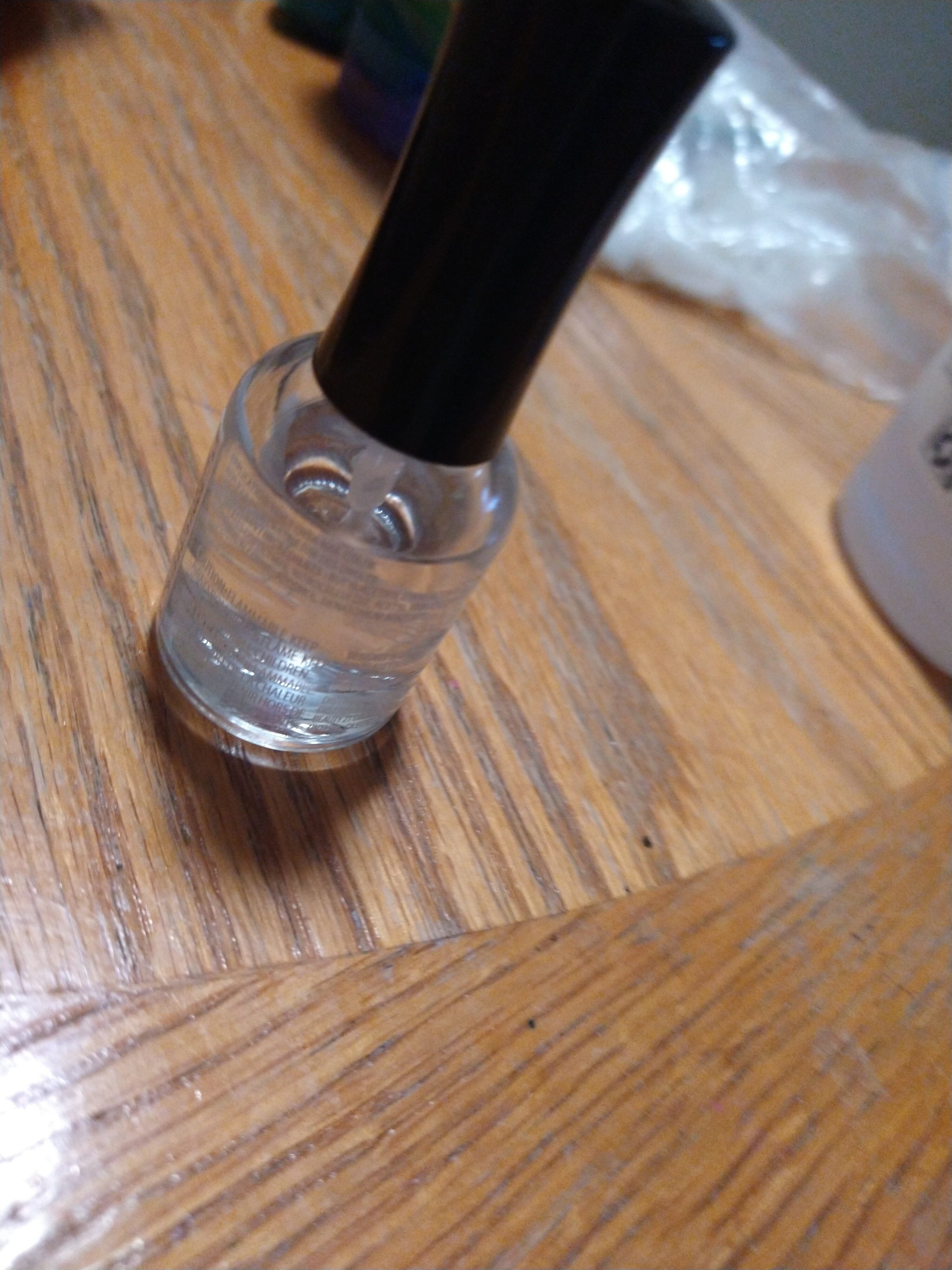 nail polish remover -
