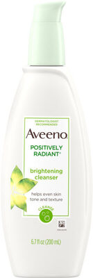 Positively Radiant Brightening Facial Cleanser - Product - en