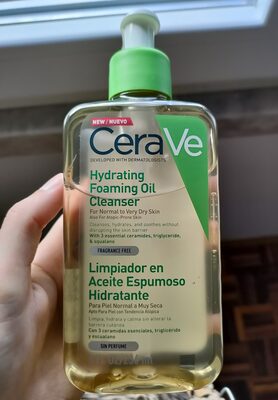 Hydrating Foaming Oil Cleanser - 1