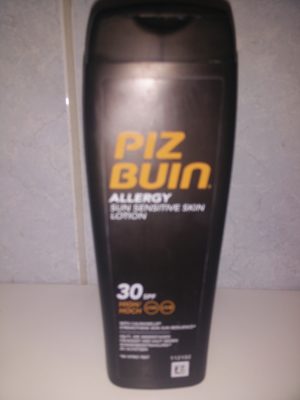 Piz Buin allergy sun sensitive skin lotion - 1