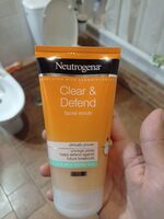 Clear & defend face scrub - Produit - es