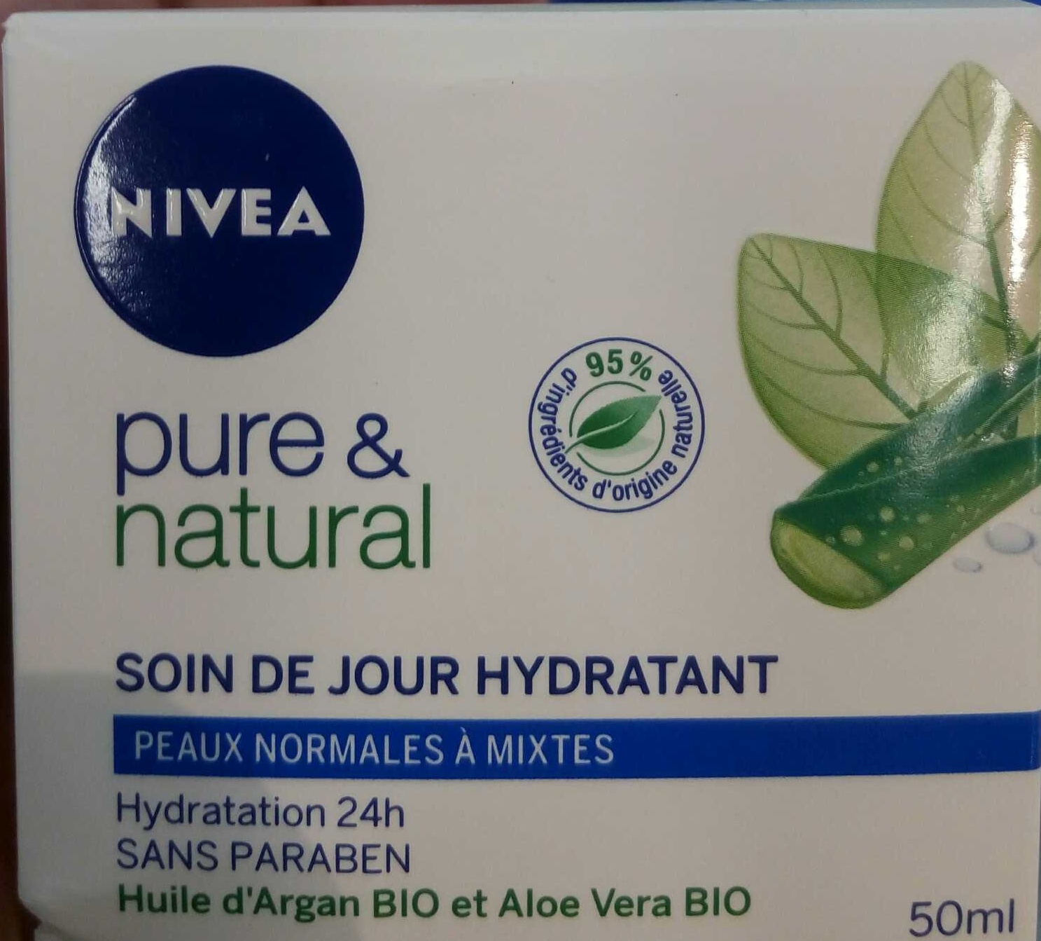 Pure & Natural Soin de jour hydratant - Produit - fr