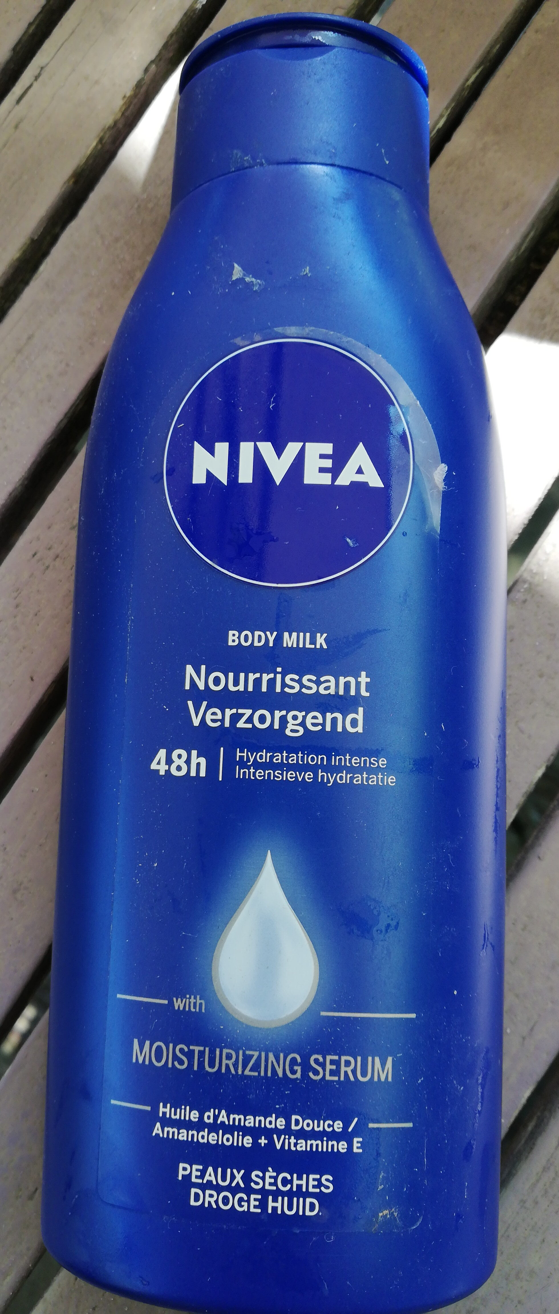 Nivea bodymilk verzorgend - Produit - nl