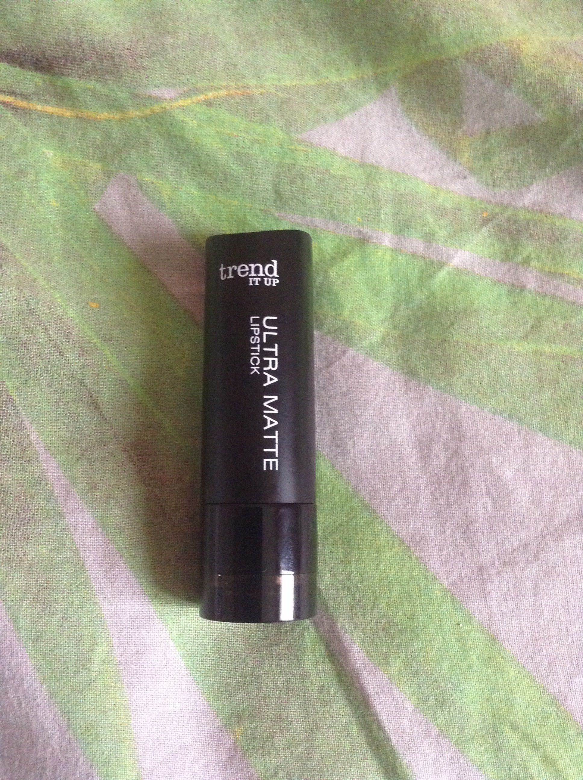 Ultra matte lipstick - Produit - fr