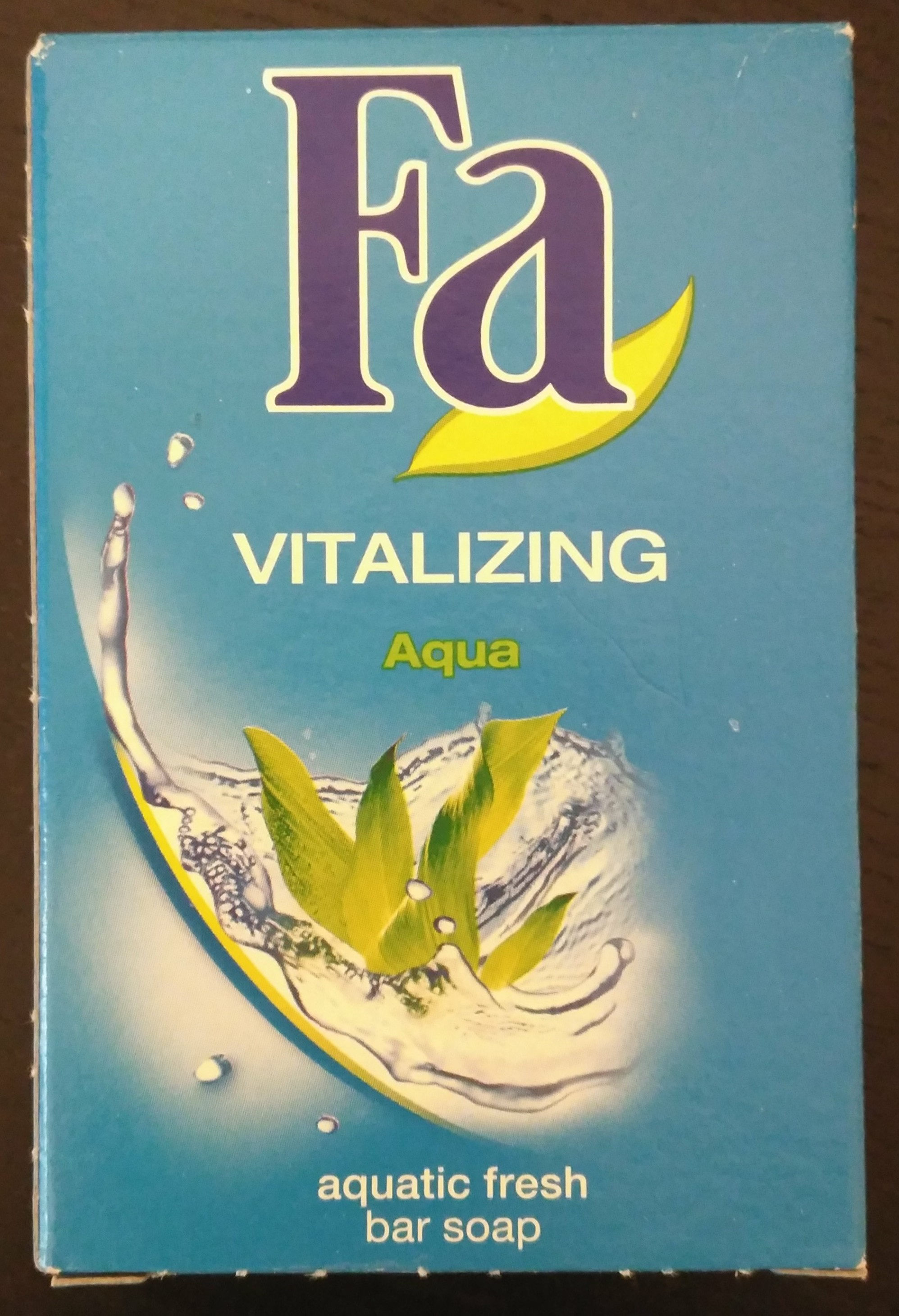 Vitalizing Aqua Festseife mit aquatisch-frischem Duft - Produto - de