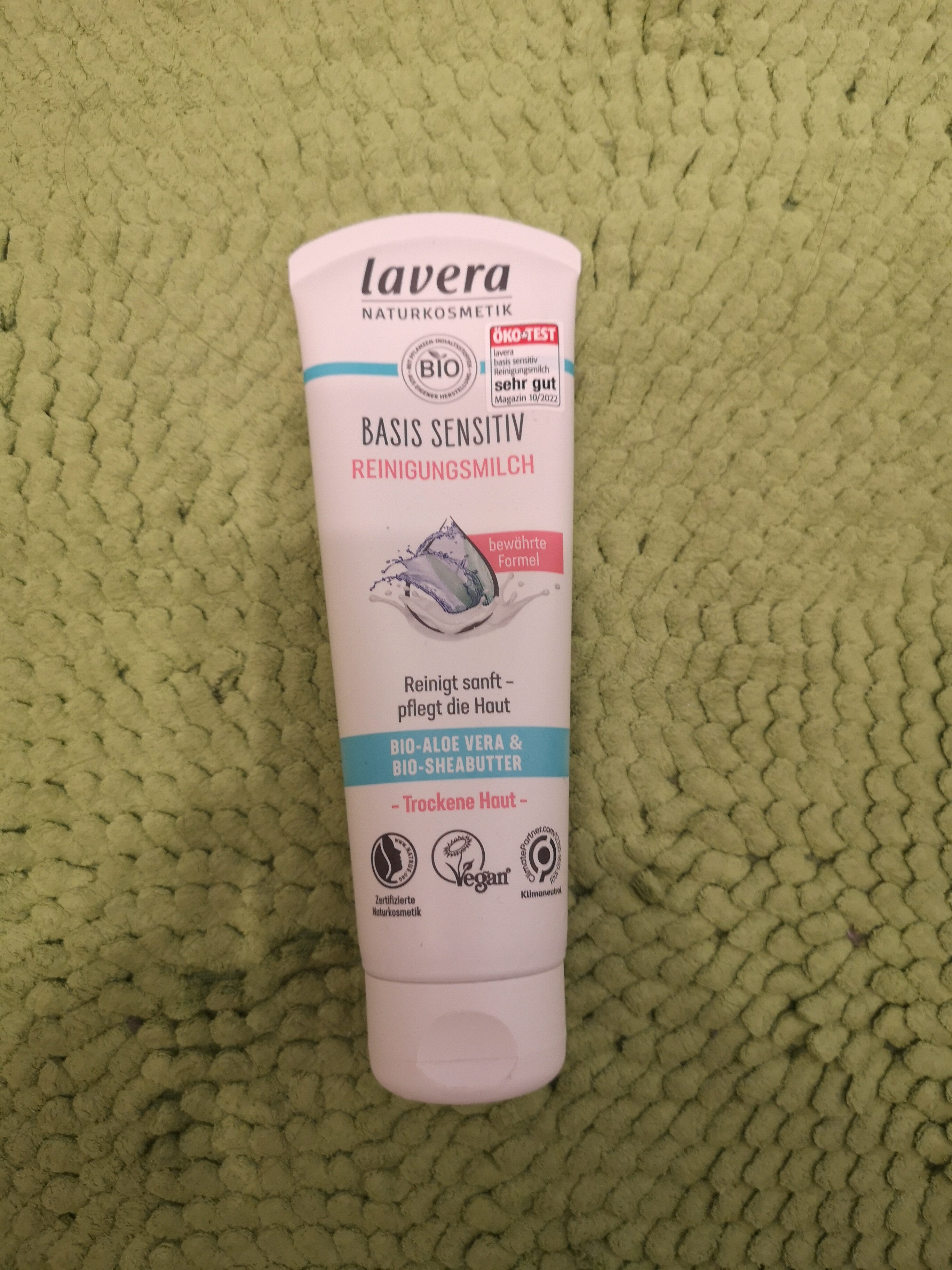 Lavera Basis Sensitive Reinigungsmilch - Product - de