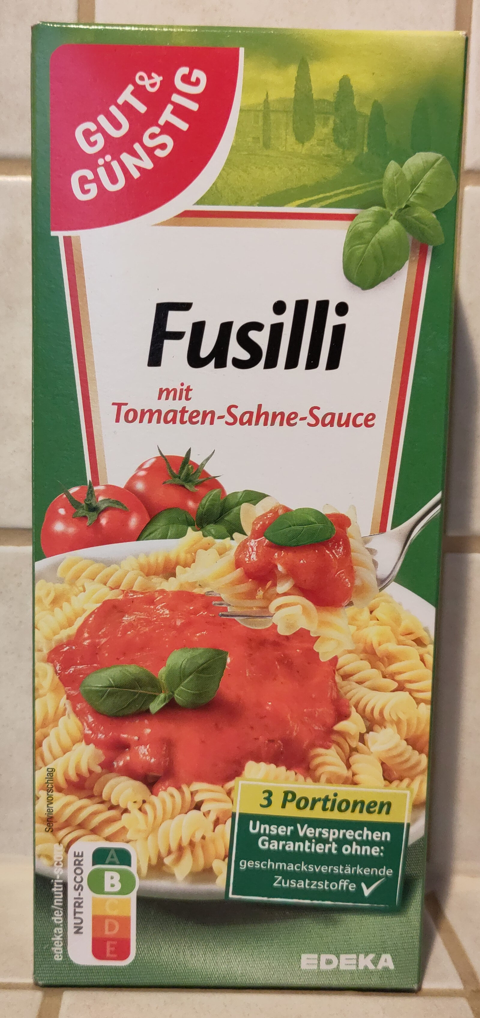 Gut & Günstig Fusilli mit Tomaten-Sahne-Sauce - Produto - de