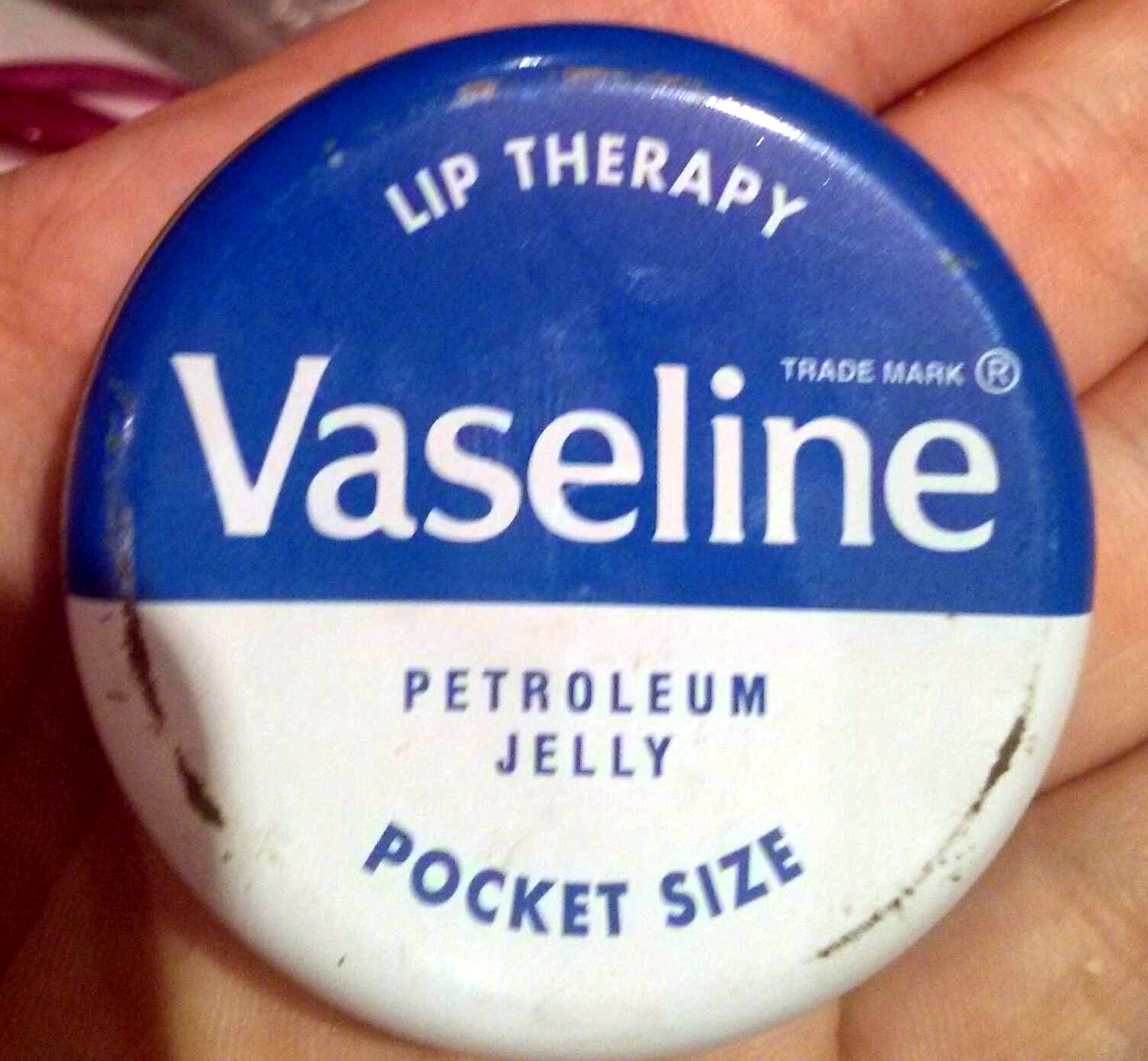 Lip therapy petroleum jelly pocket size - Product - en