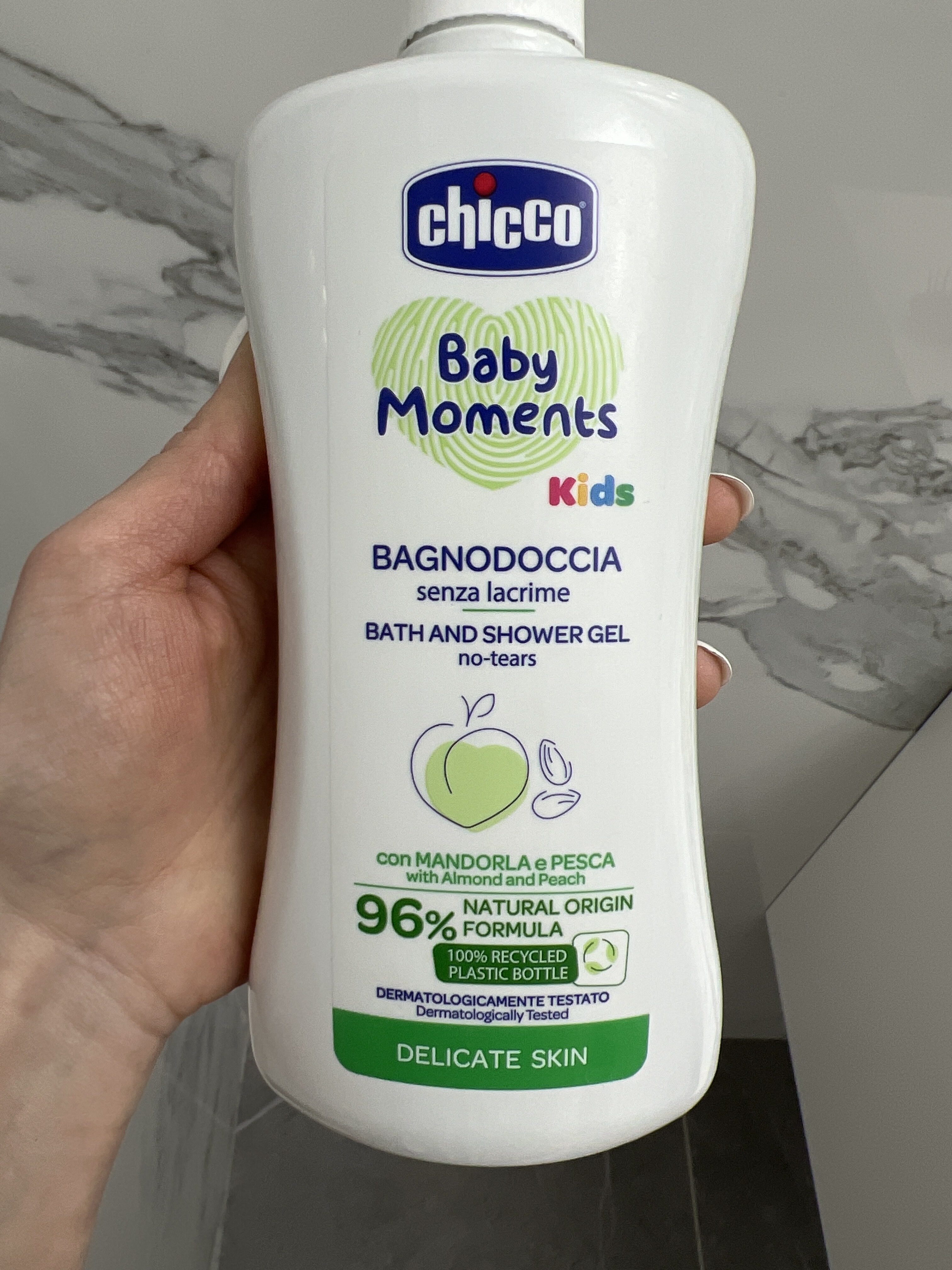 Bath and shower gel Baby Moments Kids - Product - ru