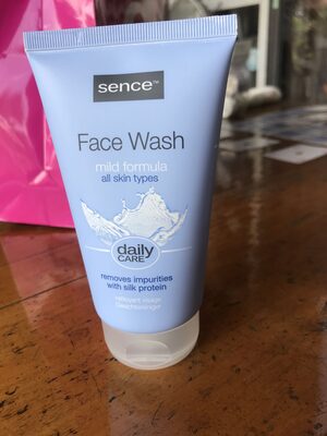 Face wash mild formula - Produit - en