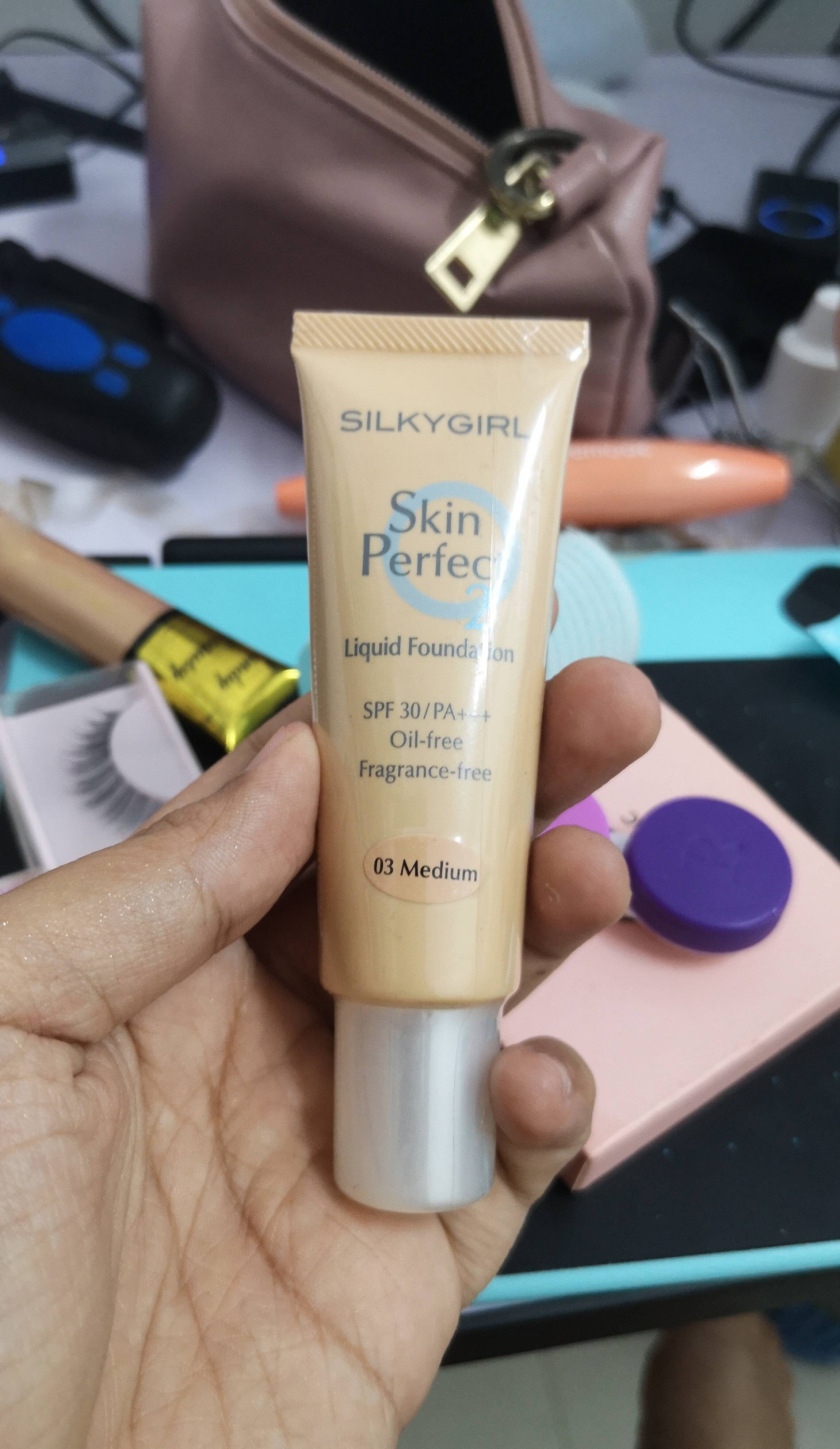 Silkygirl Skin Perfect Liquid Foundation - Продукт - en